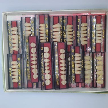 Kit com 15 placas de Dente