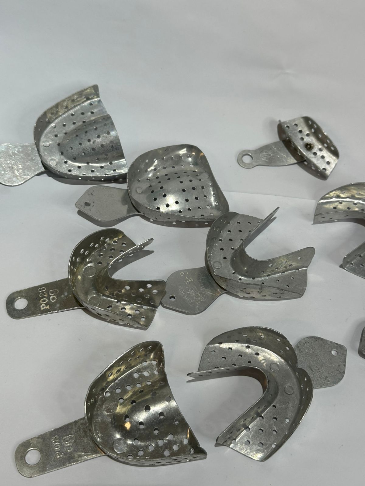 Moldeiras dentados perfurados (11 peças)