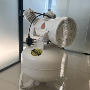 Compressor Odontológico Msv6/30 Schulz 🚨Estado de novo, recém revisado e com manutenção em dia e laudo atualizado.